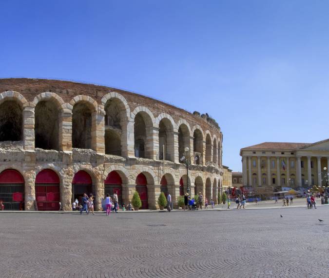 Parcheggi vicino all'Arena di Verona