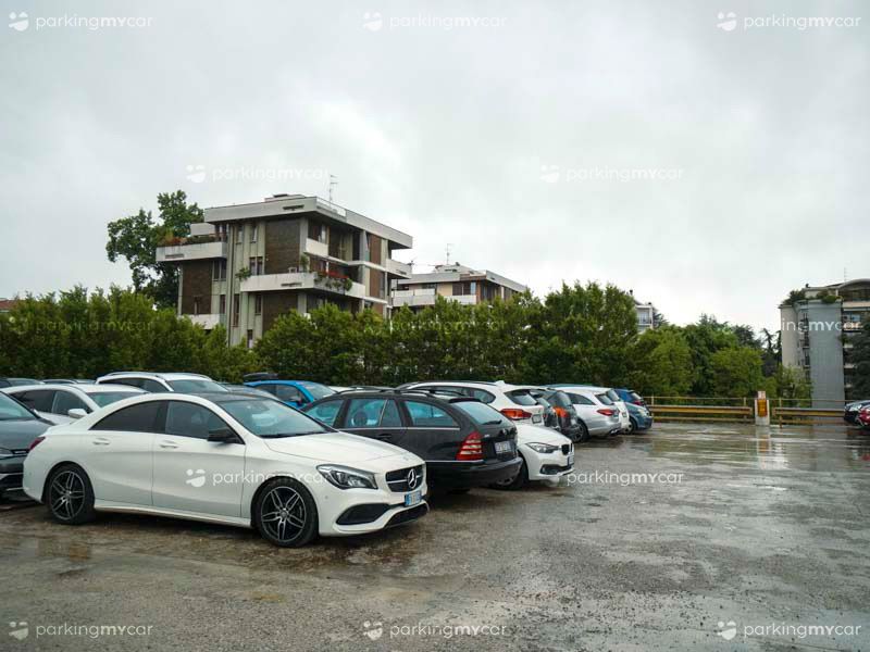 Le Torri Parking - Aeroporto Malpensa Posti auto scoperti Le Torri Parking - Aeroporto Malpensa