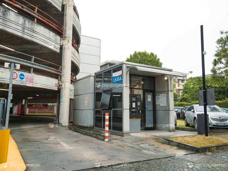 Le Torri Parking - Aeroporto Malpensa Ingresso struttura al coperto Le Torri Parking - Aeroporto Malpensa