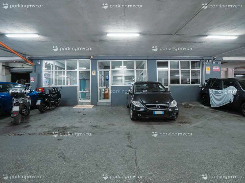 Scarpato Parking - Napoli stazione centrale Reception Scarpato Parking - Napoli stazione centrale