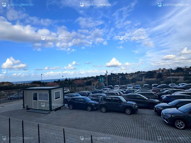 Instapark - Aeroporto Palermo Veduta dall'alto Instapark - Aeroporto Palermo