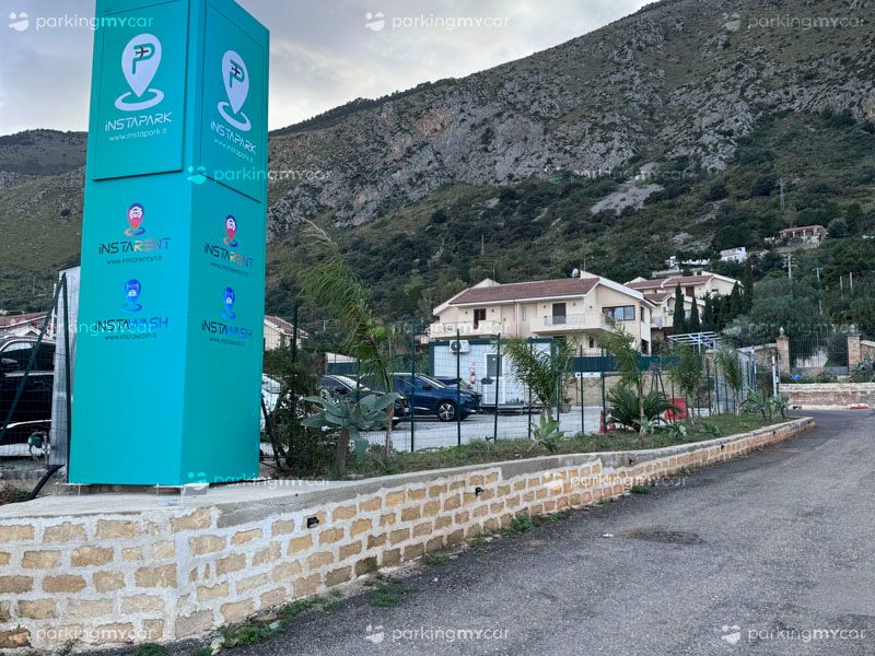 Instapark - Aeroporto Palermo Insegna Instapark - Aeroporto Palermo