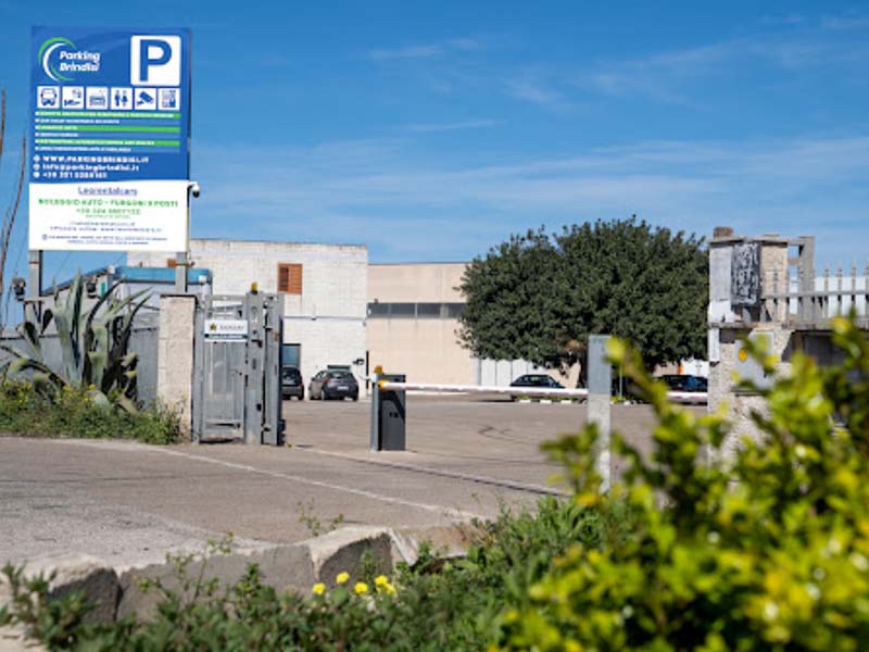 Parking Brindisi 1 - Aeroporto Brindisi Ingresso Parking Brindisi 1 - Aeroporto Brindisi