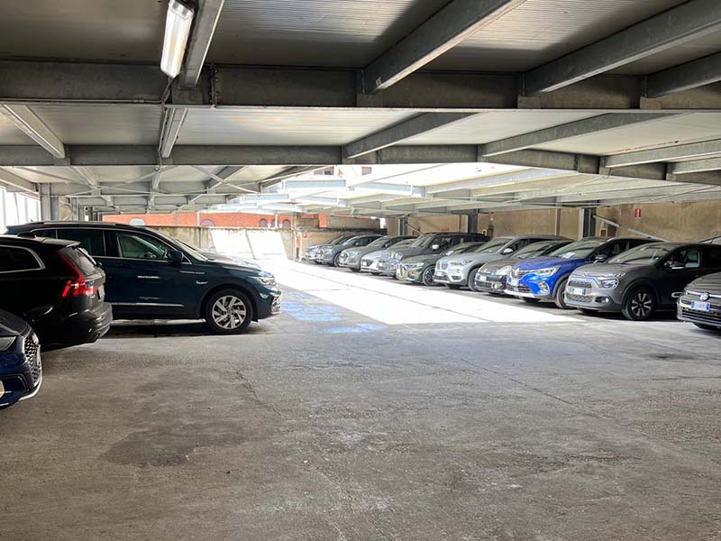 3F Central Parking - Stazione Milano Centrale Posti auto al coperto 3F Central Parking - Stazione Milano Centrale