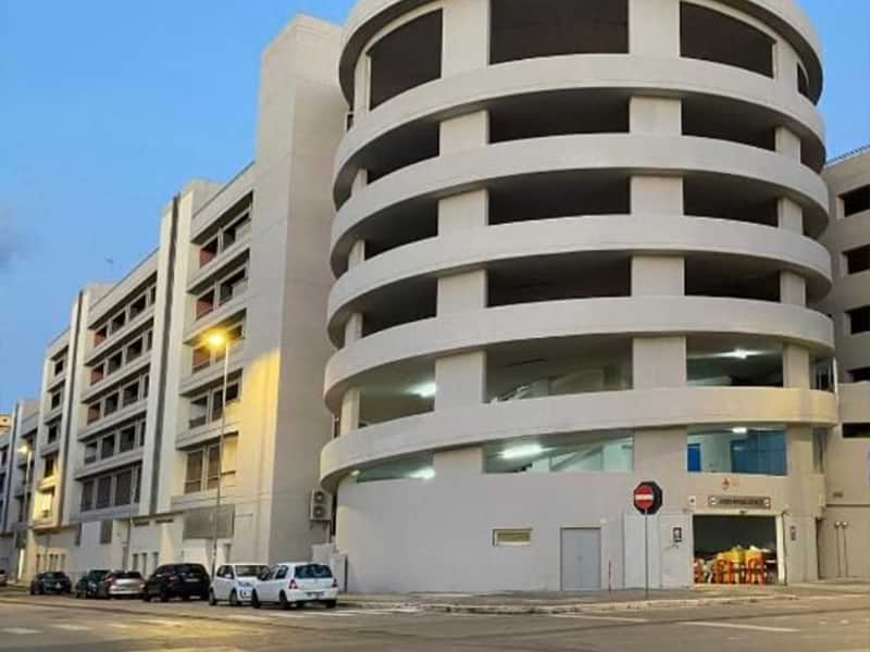 Autosilo Gold Parking - Stazione Bari centrale Autosilo Gold Parking - Stazione Bari centrale