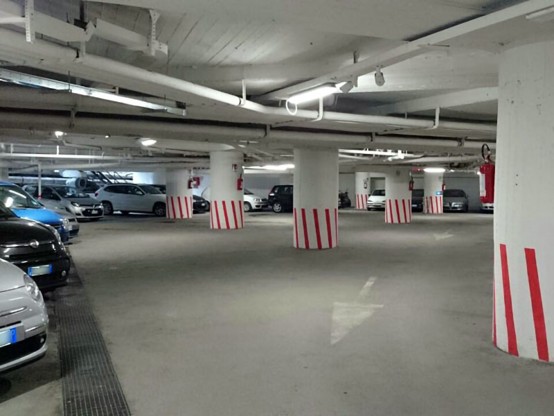Garage Loreto - Porto Napoli Posti auto coperti Garage Loreto - Porto Napoli