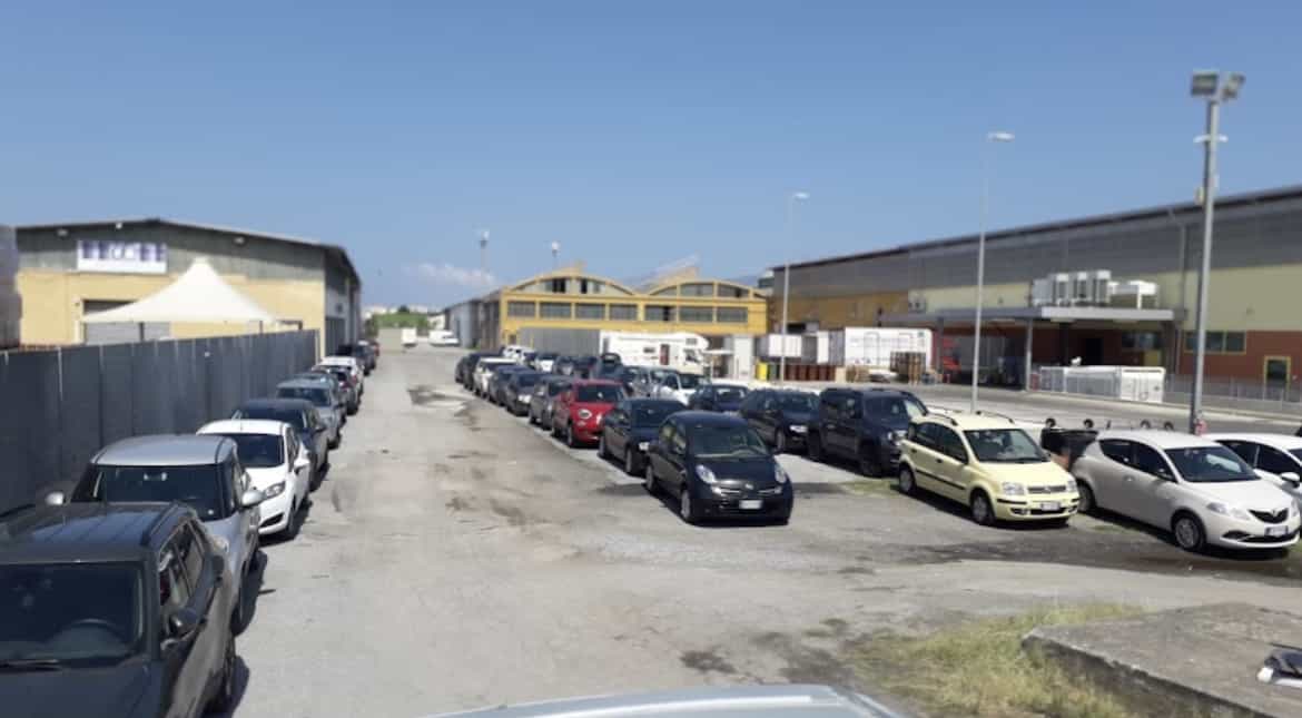 King Parking - Porto Milazzo Posti auto all'aperto King Parking - Porto Milazzo